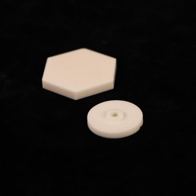 Độ bền điện áp 18-20 KV / mm Độ bền nén 3000 MPa Hằng số điện áp 9.6 Aluminium oxide Ceramic