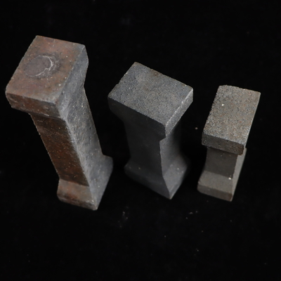 Brick Shape kiln posts với độ xốp 7-8% và SILICON CARBIDE bền