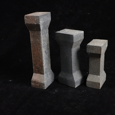 Brick Shape kiln posts với độ xốp 7-8% và SILICON CARBIDE bền