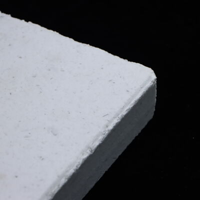 Khả năng chống sốc nhiệt tốt Corundum Cửa sổ lò sưởi có tính năng chống nhiệt độ lên đến 1700 ° C Và độ dày tùy chỉnh cho đồ nội thất lò