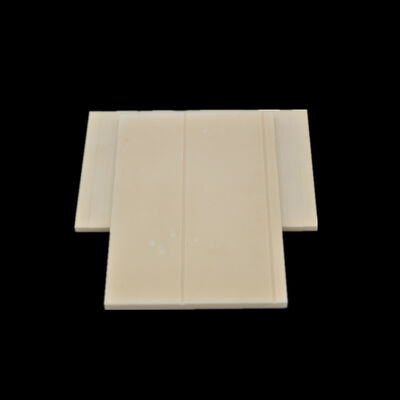 Độ bền kéo của tấm gốm alumina chịu nhiệt cao, mật độ 3,75-3,9 g/cm3, 200-400 MPa, thích hợp cho thiết bị và bộ phận chịu nhiệt
