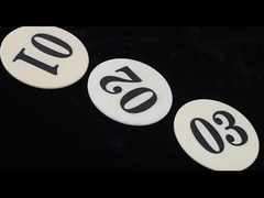 9 Độ cứng Mohs gốm oxit nhôm với độ cứng dielectric 18-20 KV / mm và tỷ lệ Poisson 0.25